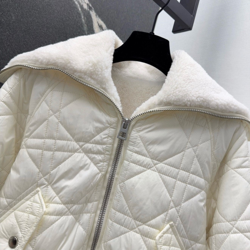 chr1st1an D10r outwear